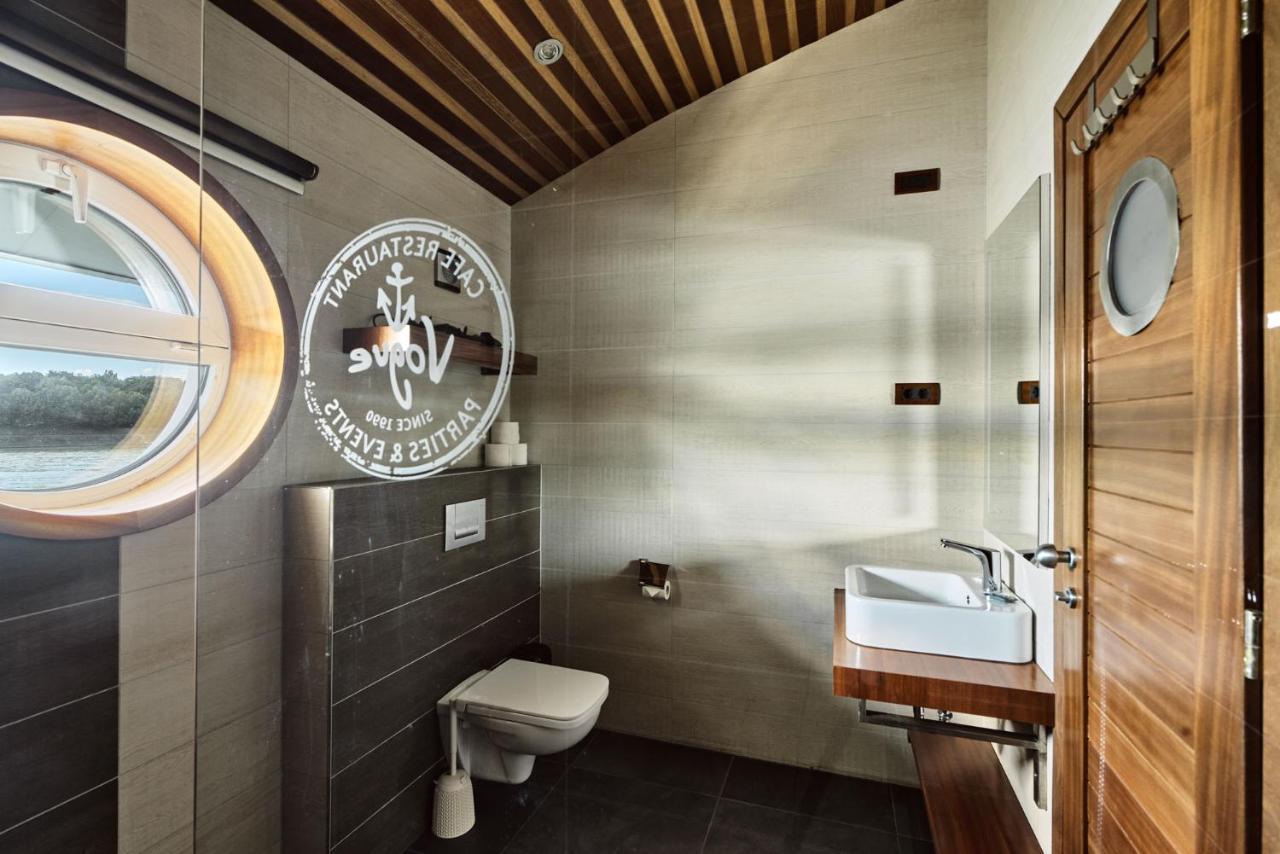 Vogue Boat Apartments Budapest Exterior photo