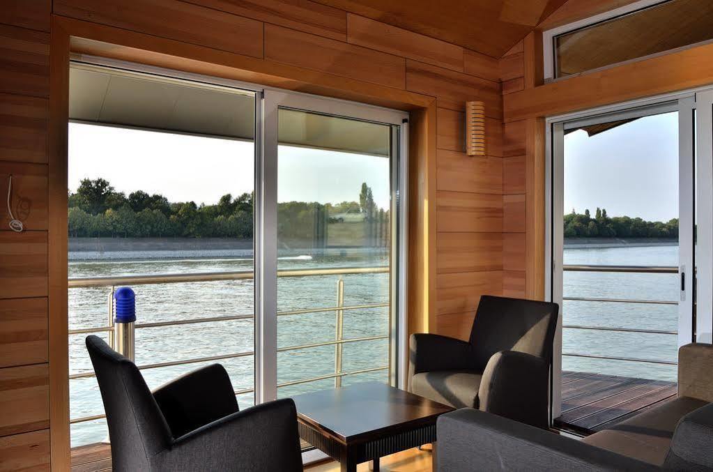 Vogue Boat Apartments Budapest Exterior photo